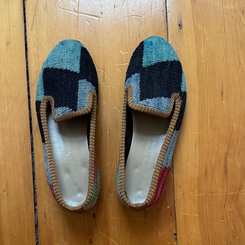 Artemis Design Co. Multicolor Loafers